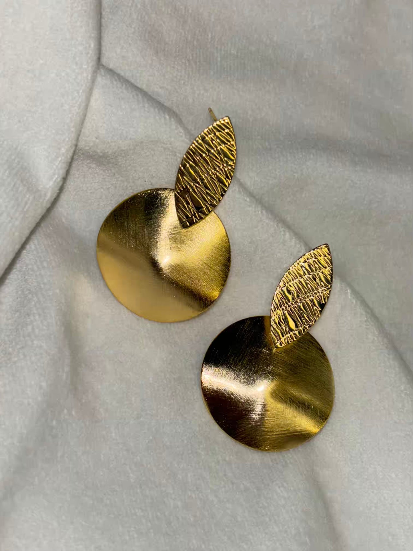 Gold Dish Leaf Earrings Studs - Gold Plated