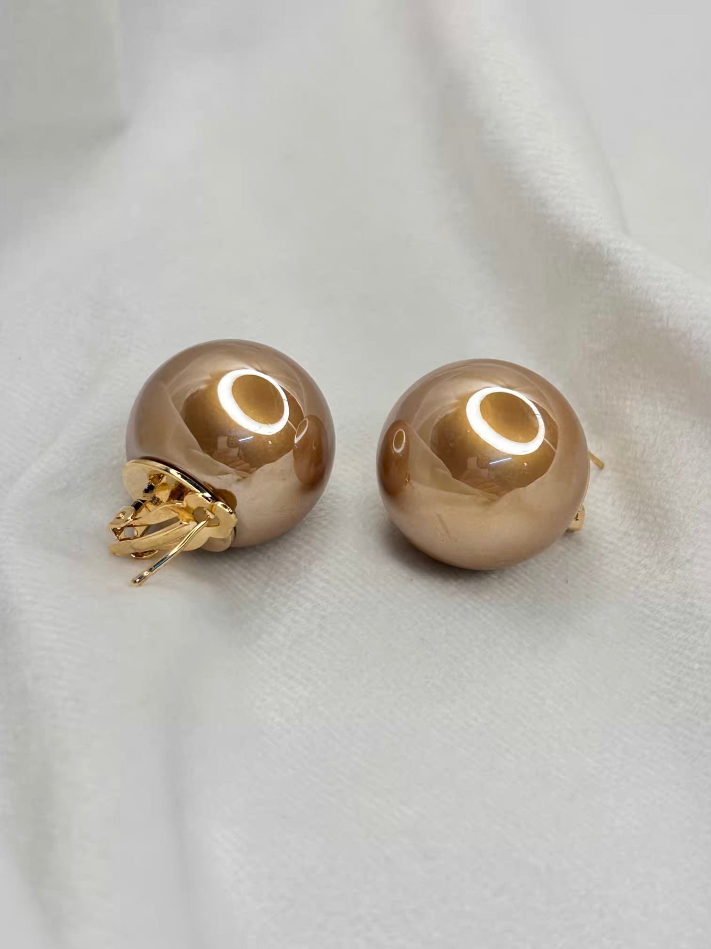 Gold Pearl Clip On Earrings - Gold Plated