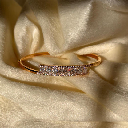 Solitaire Diamonds Bracelet 18k Gold Plated Bangle