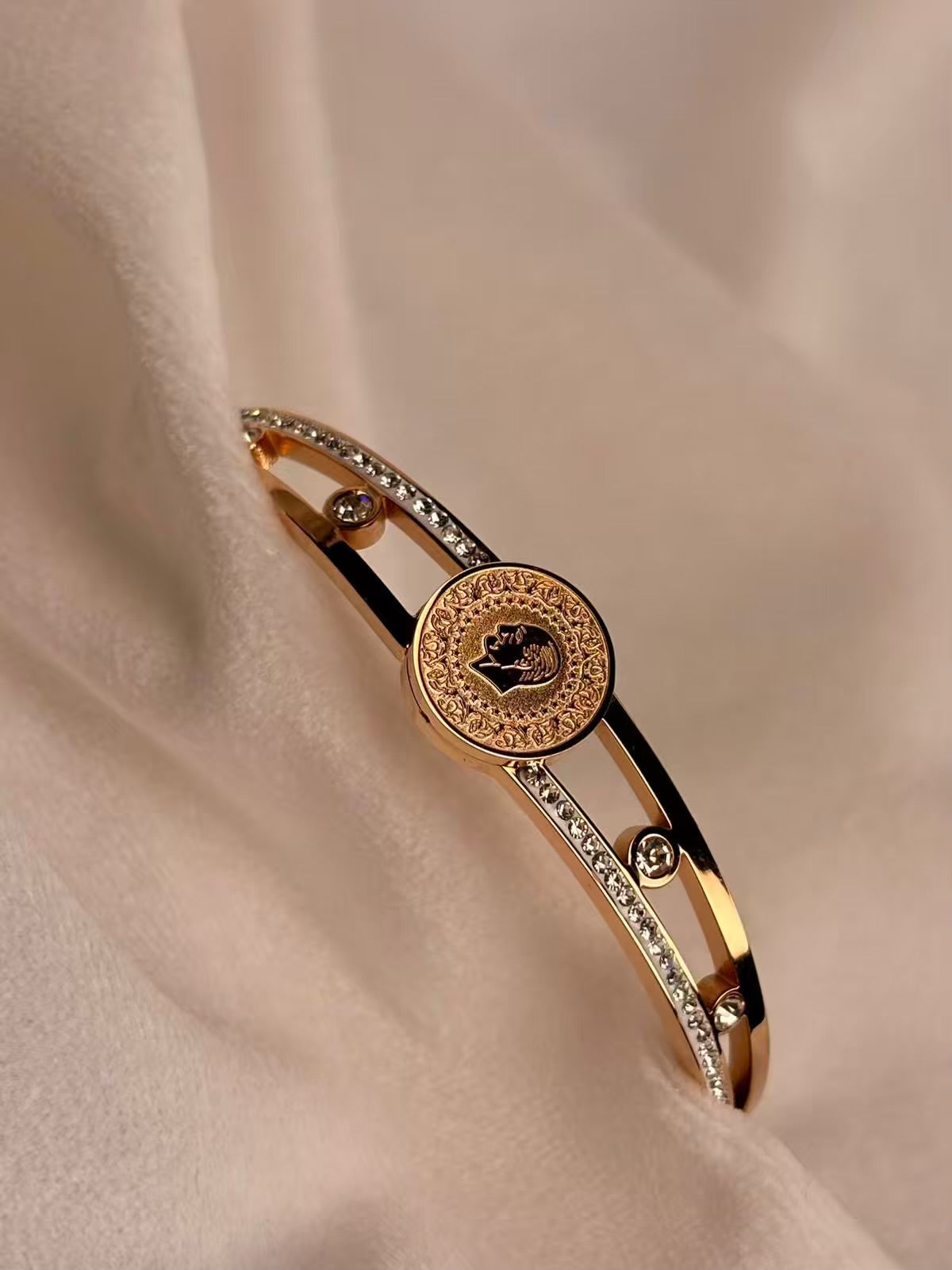 Roman Queen Premium Bangle 2.6 ( Gold )