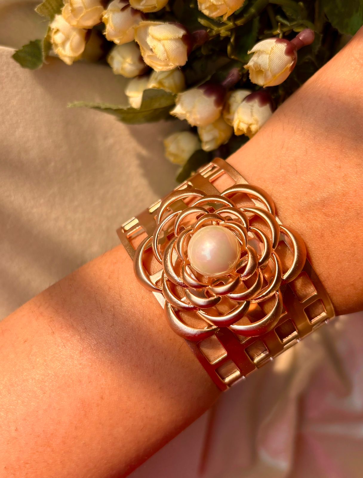 Demeter Rosy Pearl Bracelet Bangle - Rose Gold