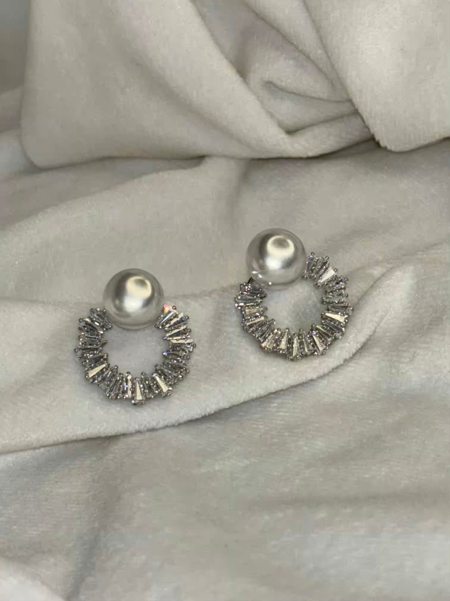 Pearls Earrings Studs - Silver Plated