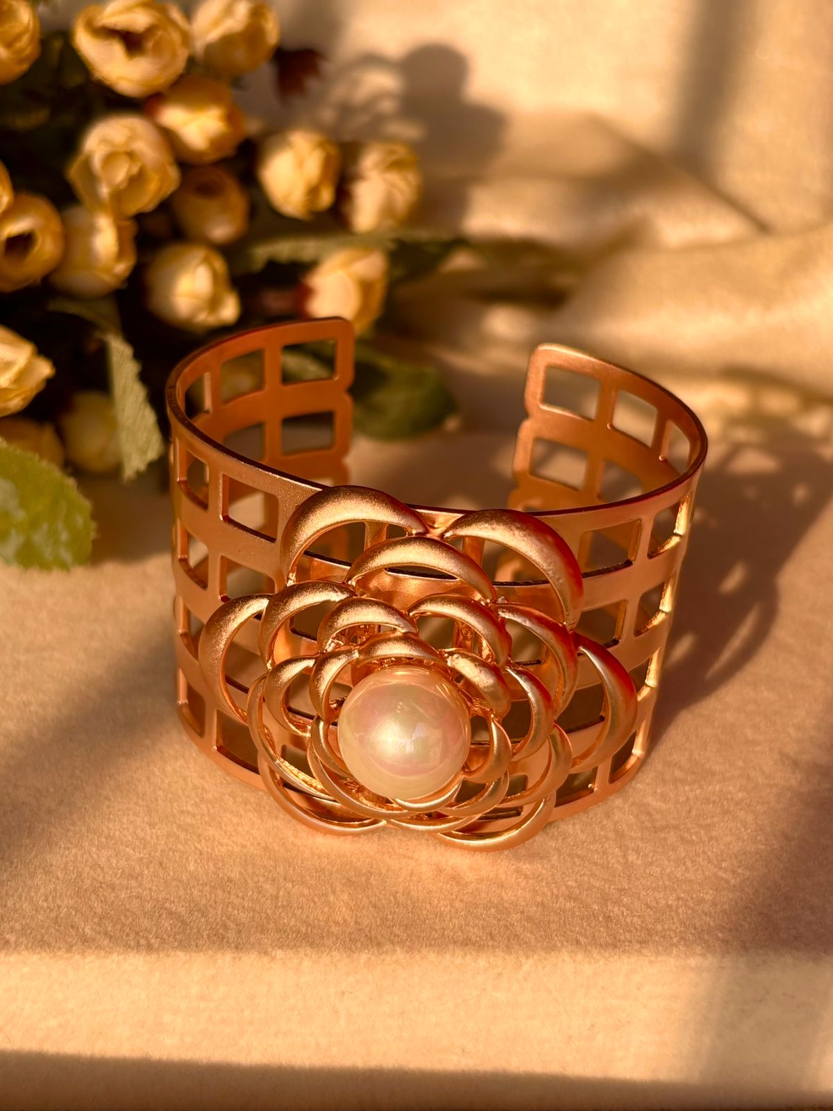 Demeter Rosy Pearl Bracelet Bangle - Rose Gold