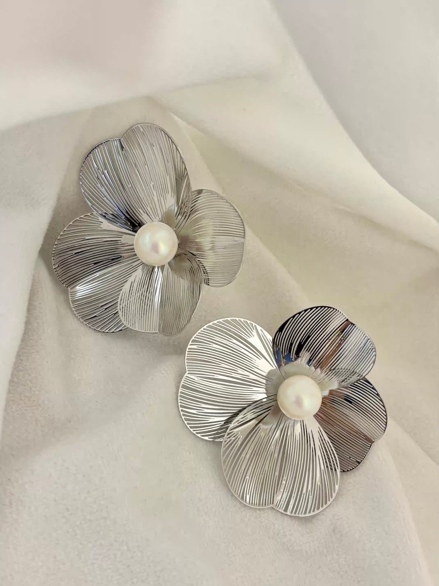 Wired Flower Fresh Pearls Earrings Studs - Silver Plated