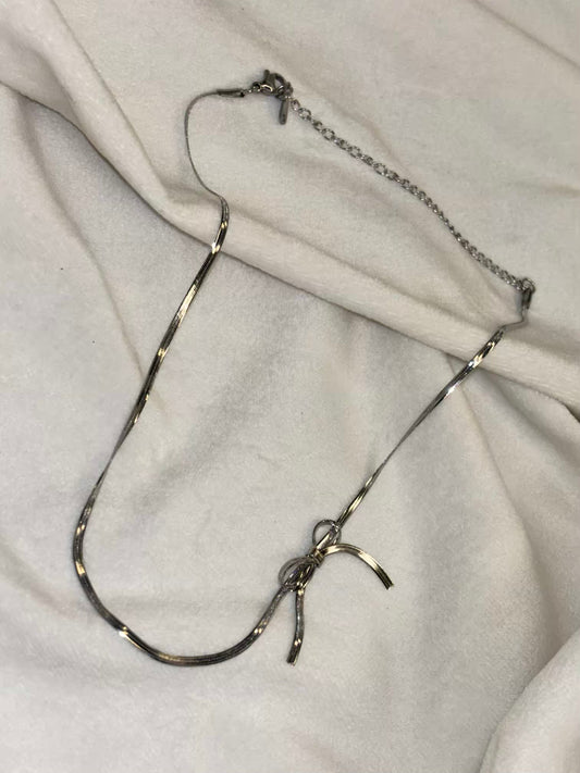 Bow Snake Necklace ( Silver Plated )