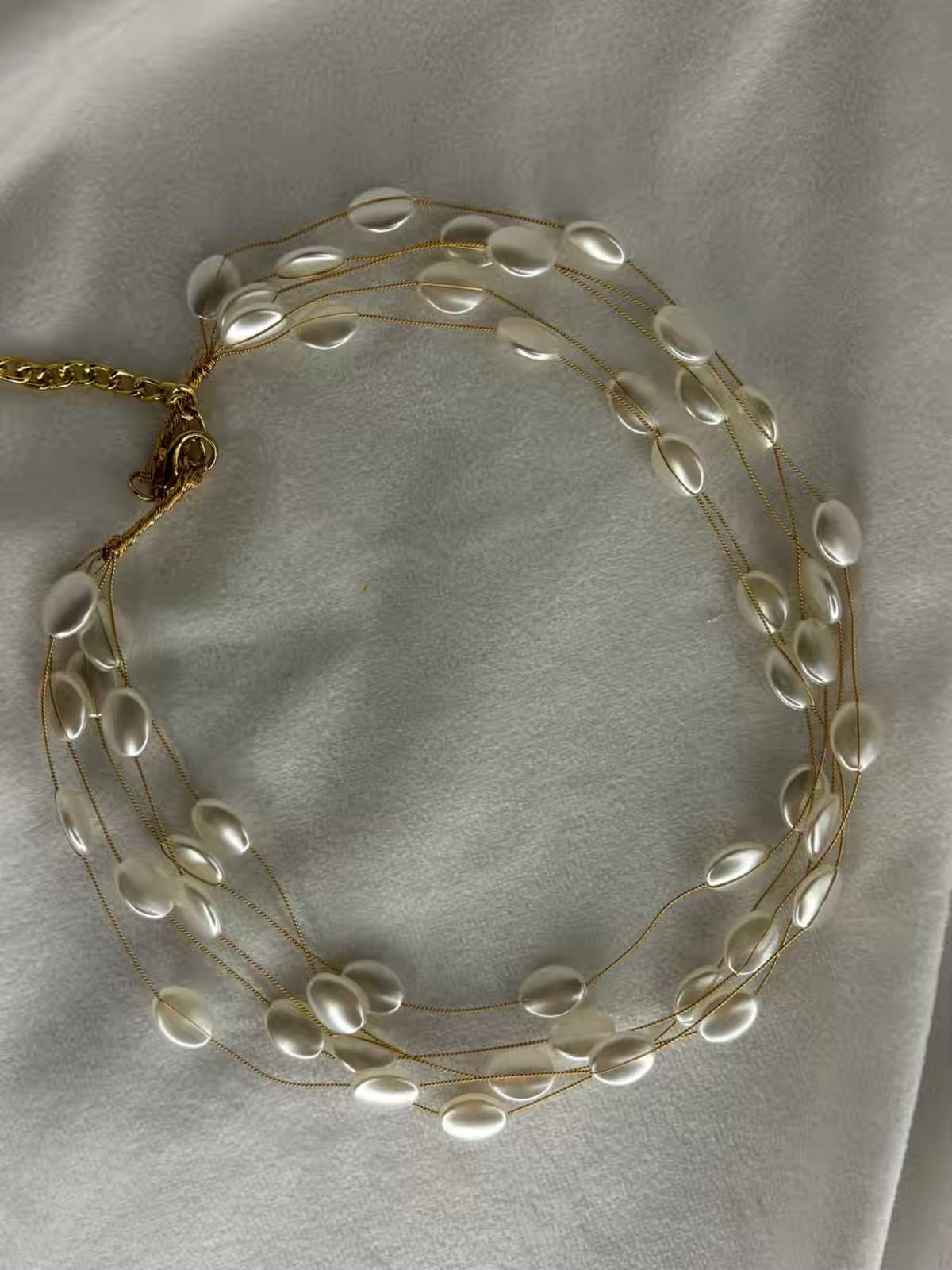 Button Pearls Stacked Wired Necklace ( White )