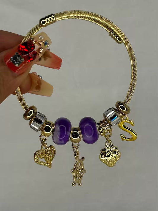 Charms Purple Heart Bracelet With Customised Initial  ( Gold )