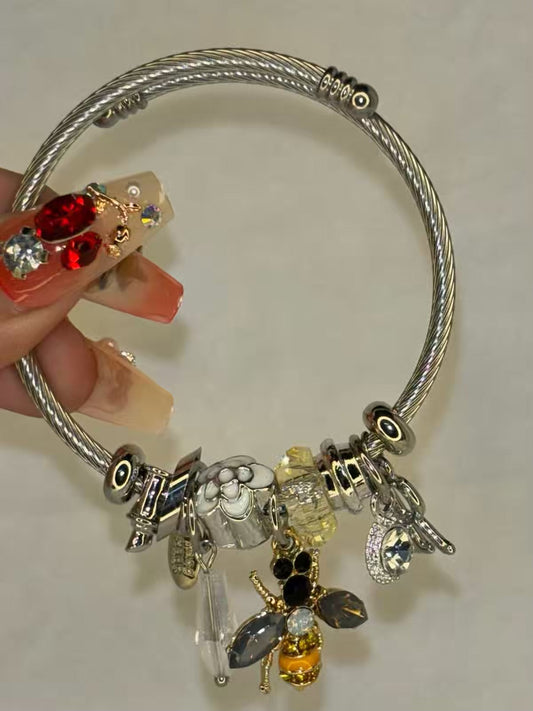 Charms Yellow Bee Bracelet With Customised Initial  ( Silver )