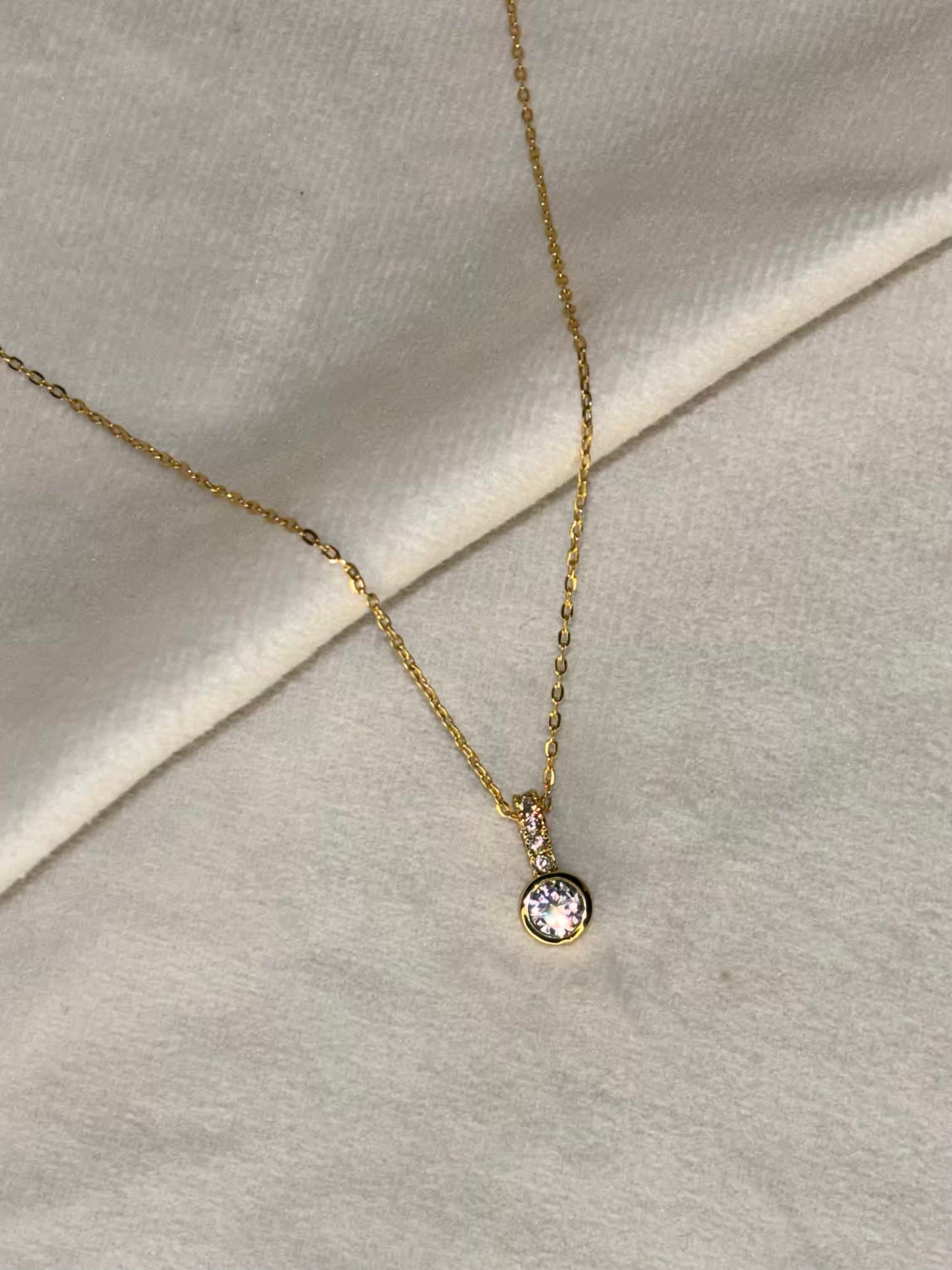 Diamond Tiny Necklace - Gold Plated