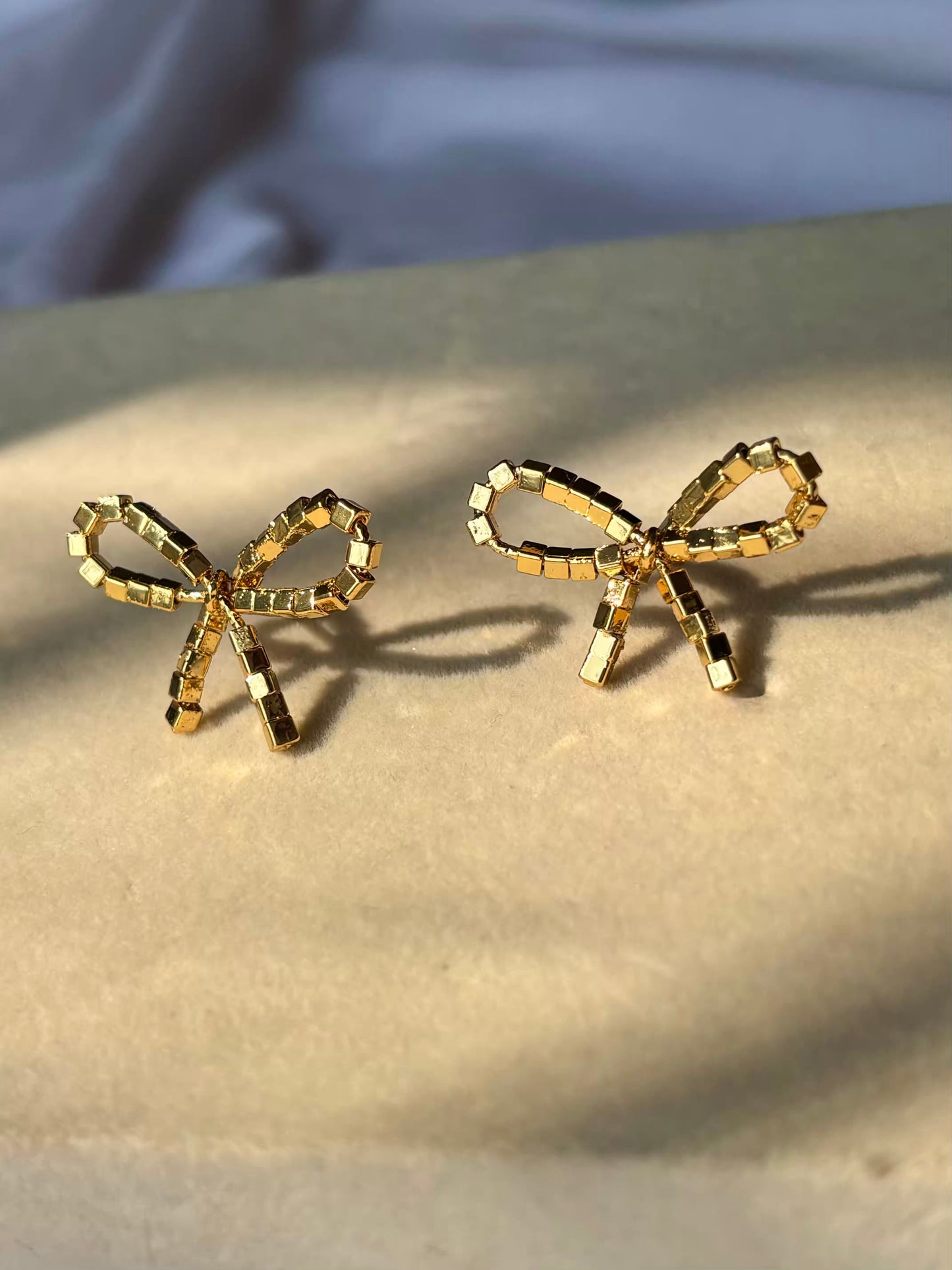 Bow Style Earrings - Gold