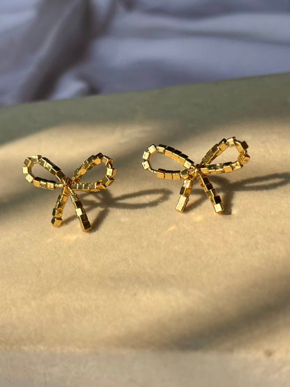 Bow Style Earrings - Gold