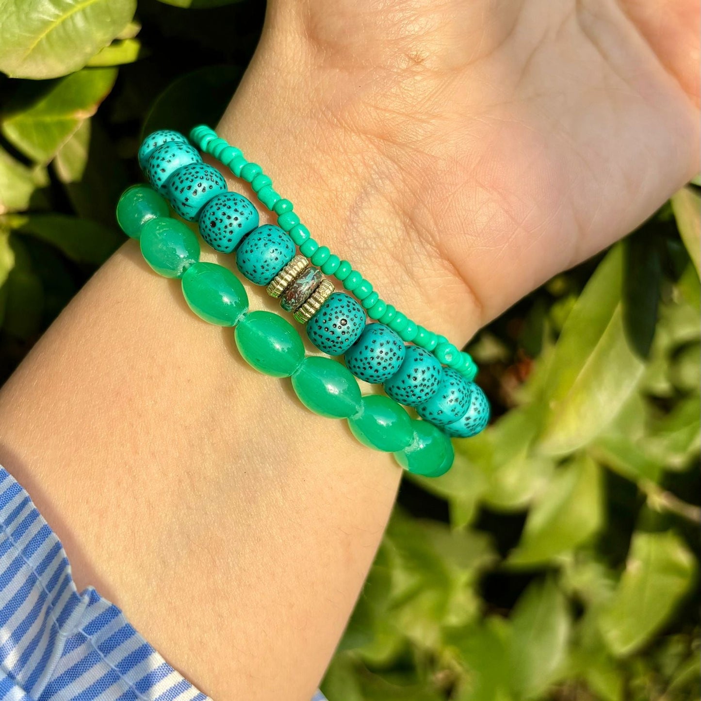 Green Ocean Stack Elastic Bracelet With Customised Initial ( Gold )