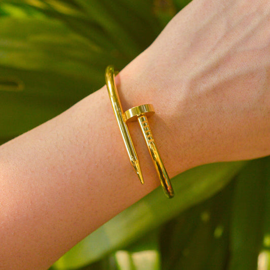 Nail Style Bangle Bracelet - Gold