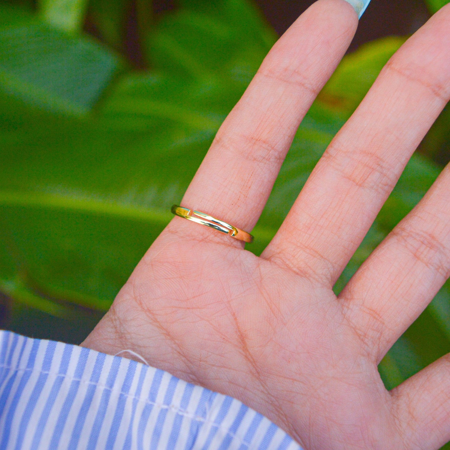 Queen Baby Pink Solitaire Chain Adjustable Ring Gold