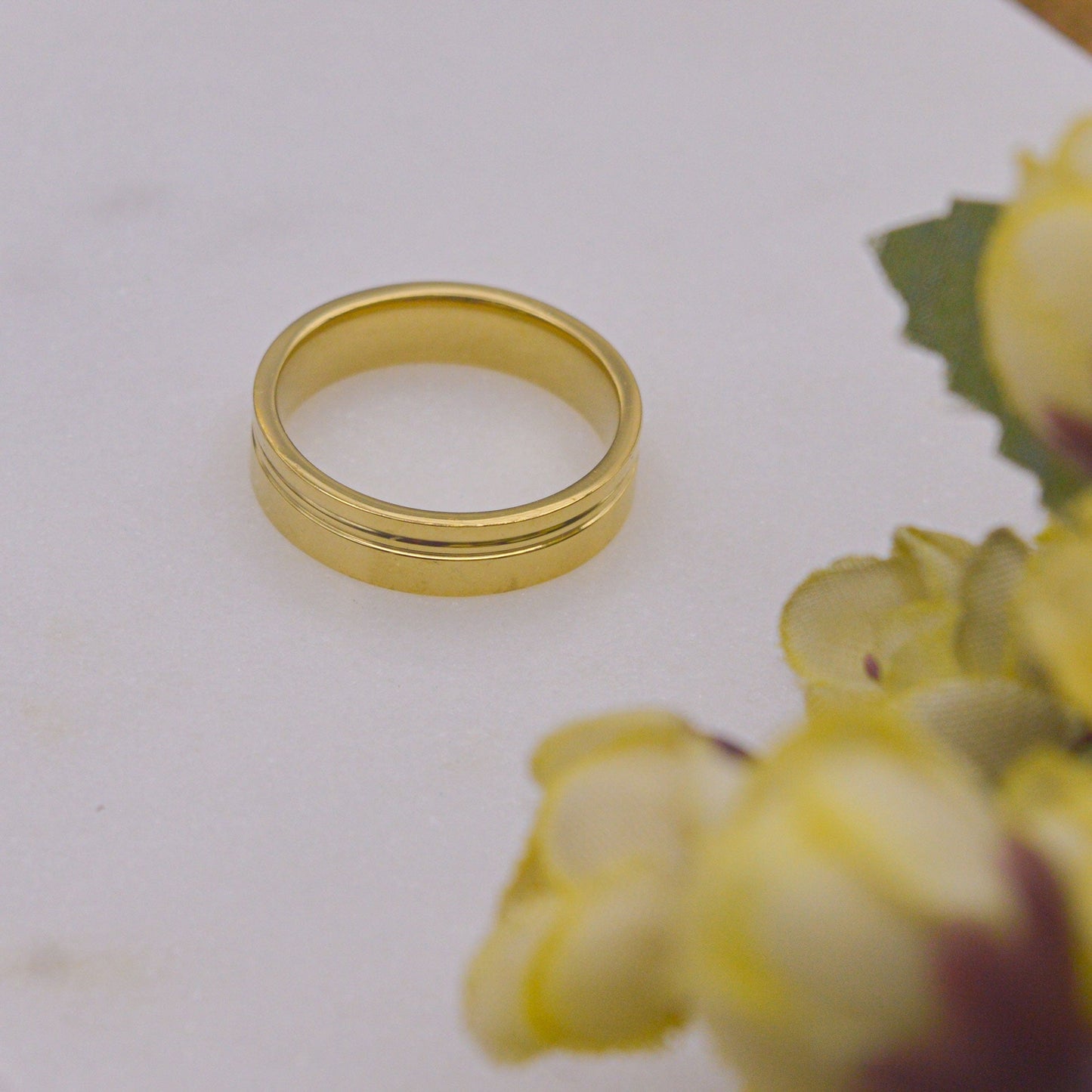 Classic Plain Gold Ring Band