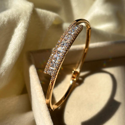 Solitaire Diamonds Bracelet 18k Gold Plated Bangle