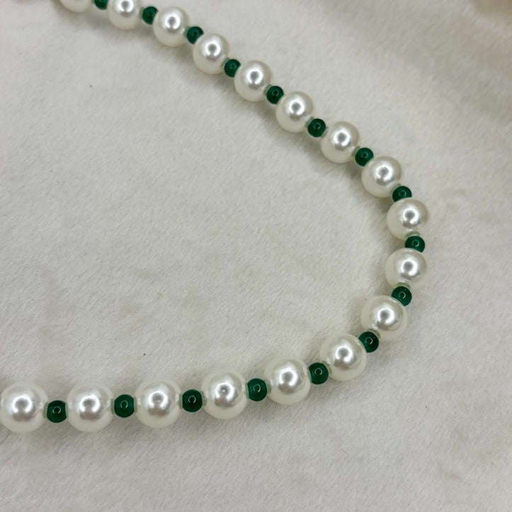 Elegant Pearl-Emerald Strand