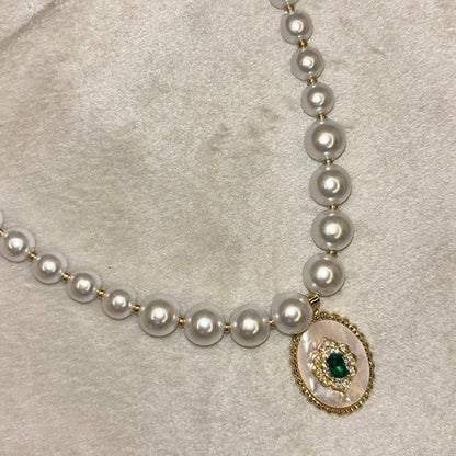 Queen's Grace Pearl Necklace