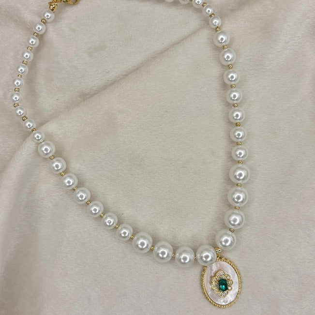 Queen's Grace Pearl Necklace