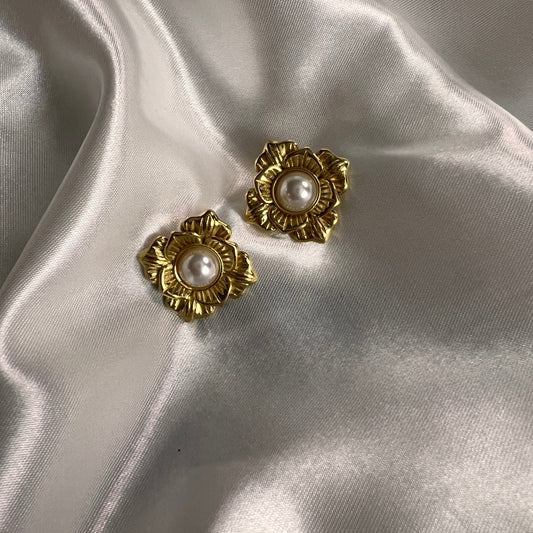 Floral Pearl Earrings