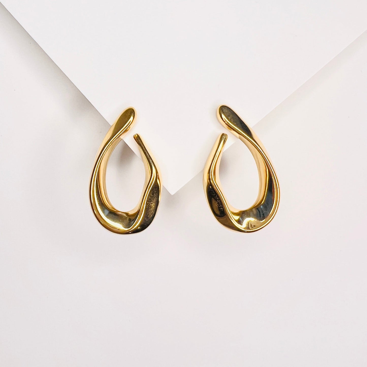 Irregularly Chic Earring - Gold