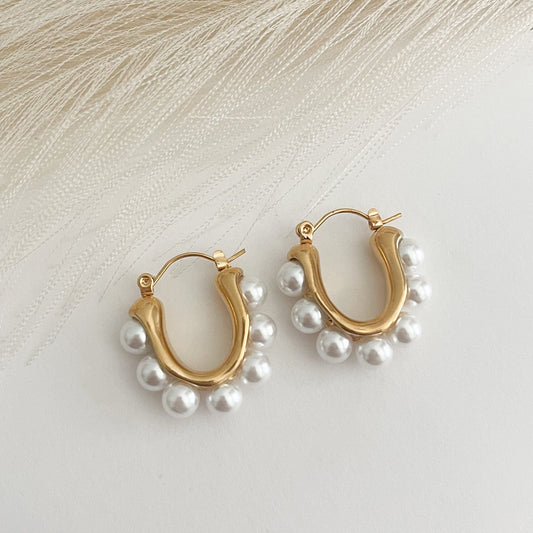 Grace pearl hoops