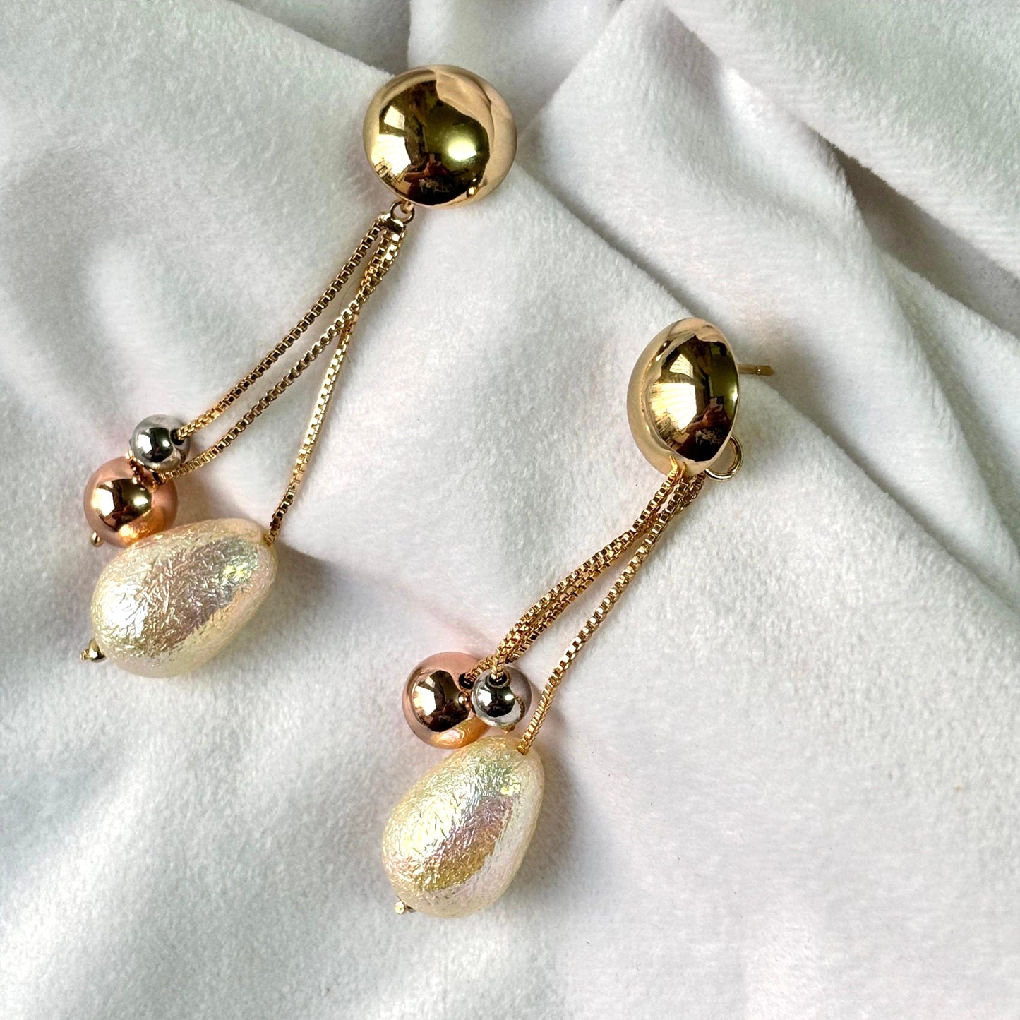 Pearl Dangle