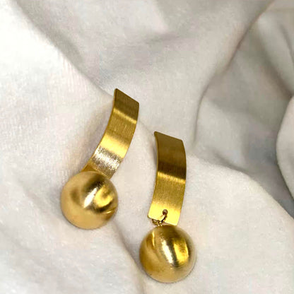 Golden Snug Earrings