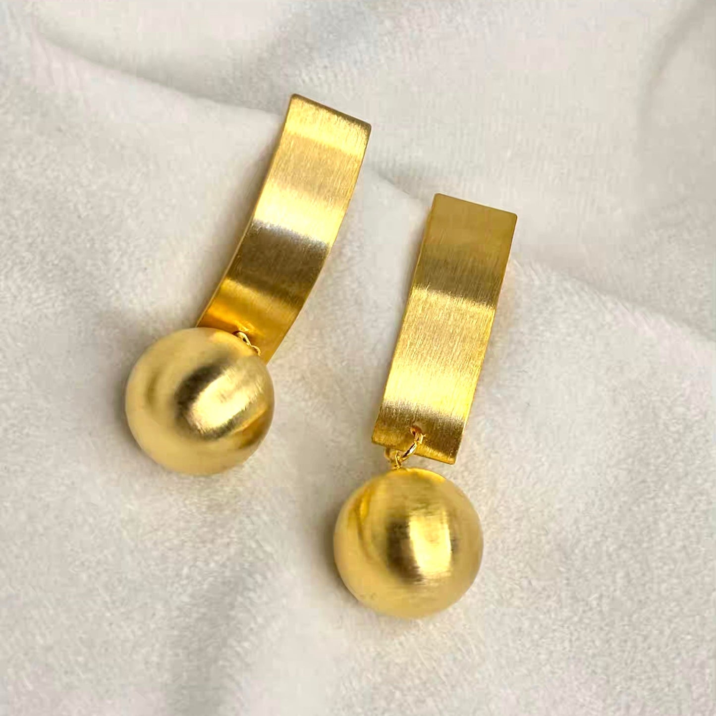 Golden Snug Earrings