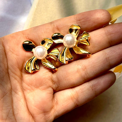 Flower Pearl Studs