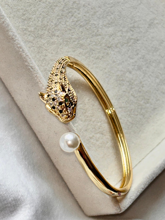 Animal Head Pearl Bangle Bracelet